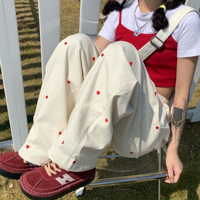 Kawaii Graphic Heart Decor Sweatpants