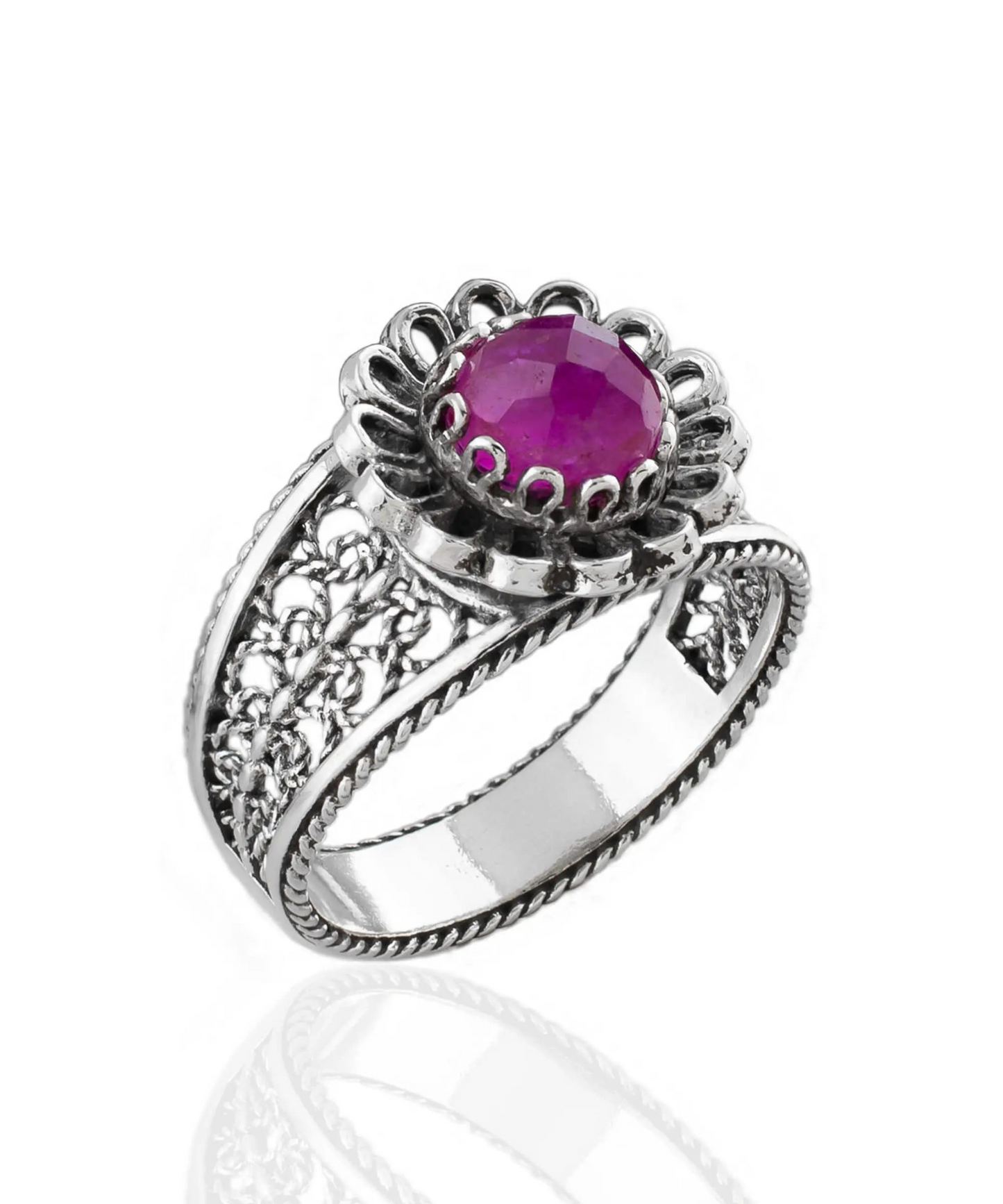 Daisy Figured Ruby Corundum Gemstone Filigree Art Women Silver Cocktail Ring