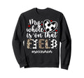 That Field Soccer Mom Soccer Player Sweatshirt - Trendy Graphic Unisex